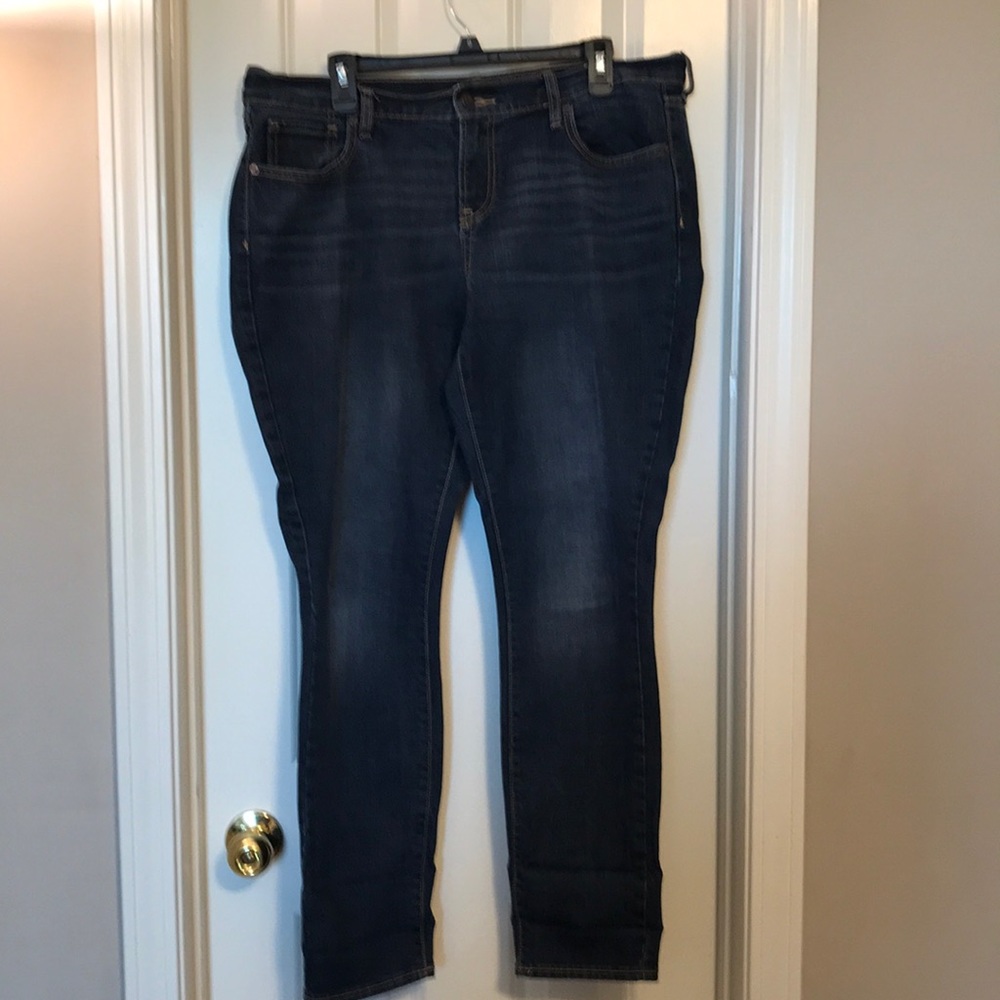 Old Navy The Flirt Skinny Jeans